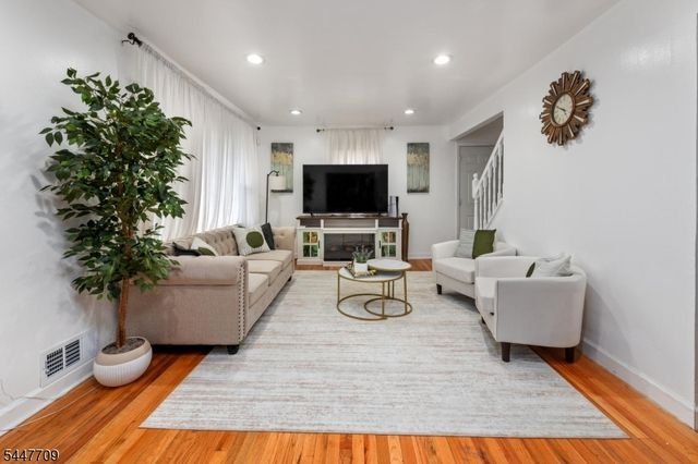 139 Hoover Ave, Bloomfield Twp., NJ 07003