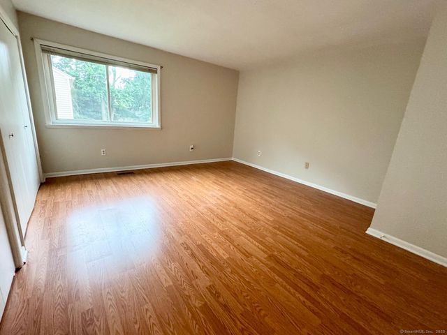 1 Horizon Drive 11, Norwalk, CT 06854