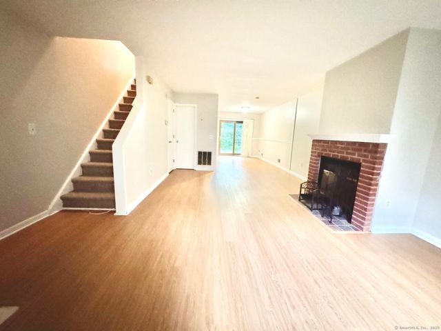 1 Horizon Drive 11, Norwalk, CT 06854