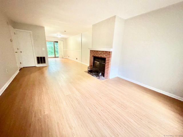 1 Horizon Drive 11, Norwalk, CT 06854