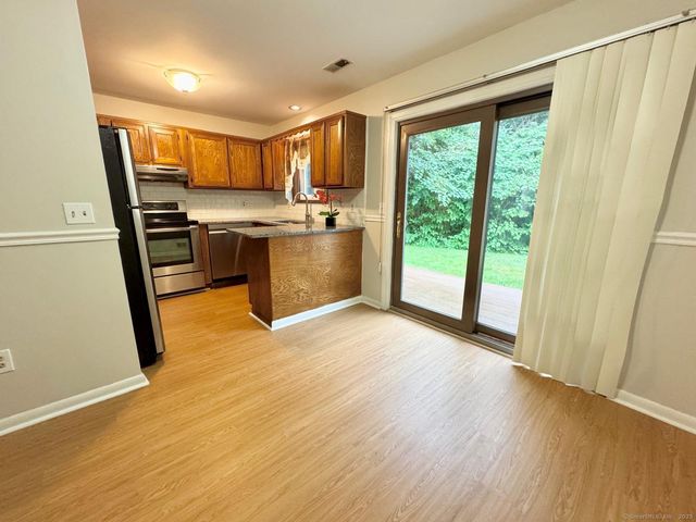 1 Horizon Drive 11, Norwalk, CT 06854