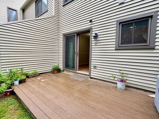 1 Horizon Drive 11, Norwalk, CT 06854