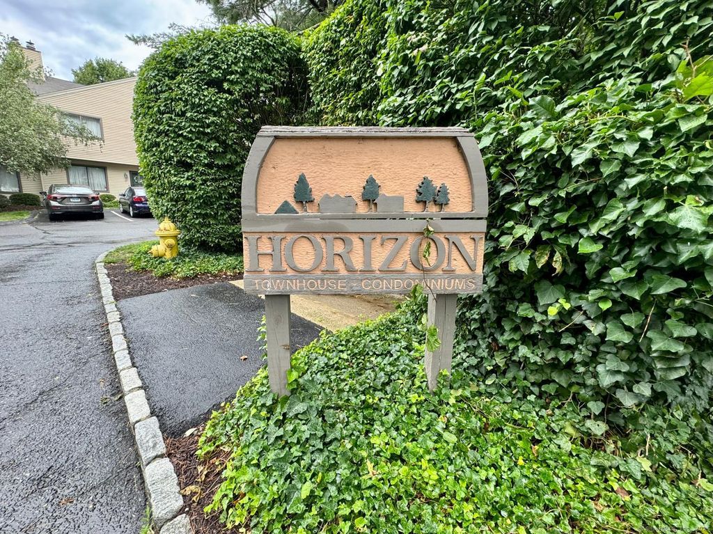 1 Horizon Drive 11, Norwalk, CT 06854
