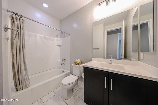 2044 W TROTTER Trail, Phoenix, AZ 85085