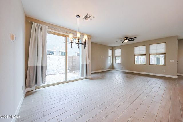 2044 W TROTTER Trail, Phoenix, AZ 85085