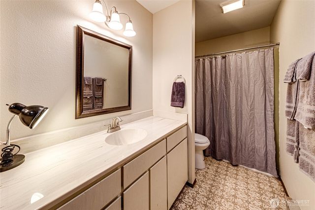 2340 Samara Place, Port Angeles, WA 98363