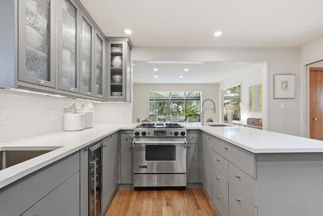 1704 E 35th Ave, Spokane, WA 99203