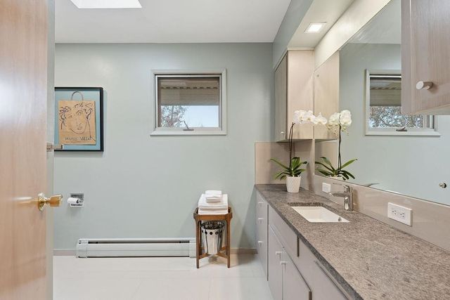 1704 E 35th Ave, Spokane, WA 99203