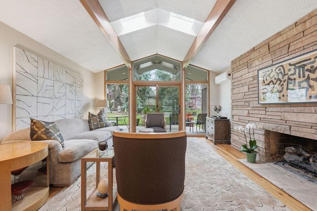 1704 E 35th Ave, Spokane, WA 99203