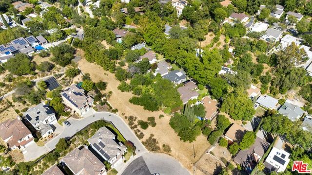 1 Oak Hill Ave, Los Angeles, CA 90042