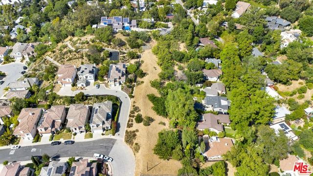 1 Oak Hill Ave, Los Angeles, CA 90042