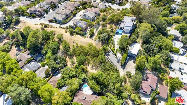 1 Oak Hill Ave, Los Angeles, CA 90042