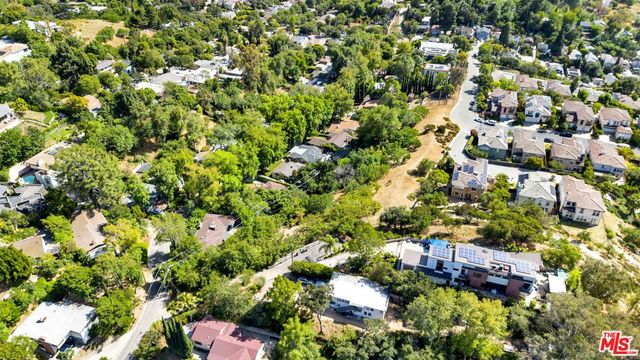 1 Oak Hill Ave, Los Angeles, CA 90042