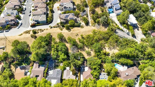 1 Oak Hill Ave, Los Angeles, CA 90042