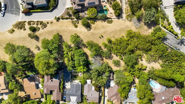 1 Oak Hill Ave, Los Angeles, CA 90042