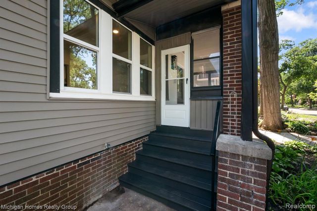 62 Wellesley Dr. Drive, Pleasant Ridge, MI 48069