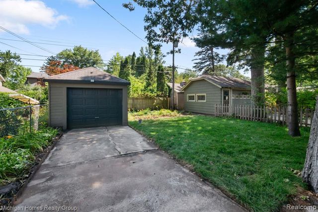62 Wellesley Dr. Drive, Pleasant Ridge, MI 48069