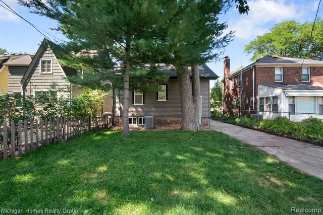 62 Wellesley Dr. Drive, Pleasant Ridge, MI 48069