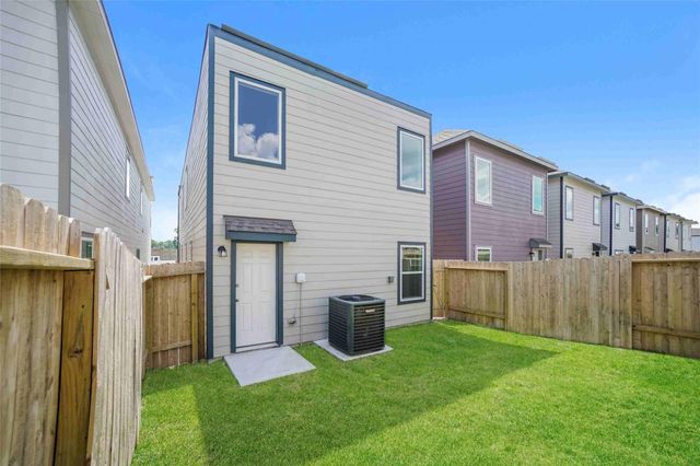 15234 Estrella West, Houston, TX 77073