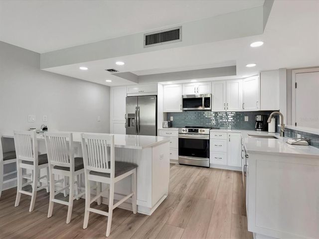 1430 GULF BOULEVARD 612, Clearwater Beach, FL 33767