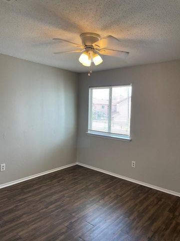 8401 Colony Loop DR D, Austin, TX 78724