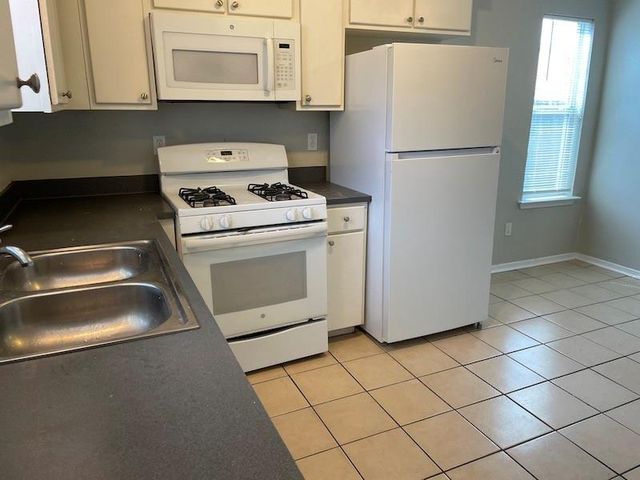 8401 Colony Loop DR D, Austin, TX 78724