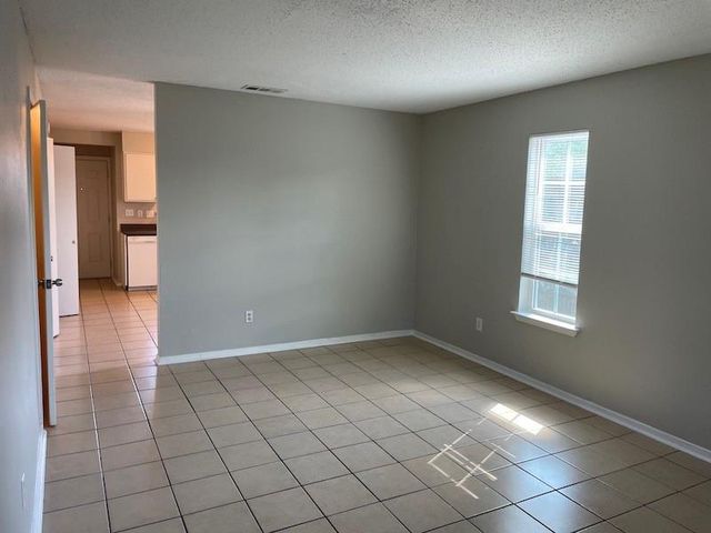 8401 Colony Loop DR D, Austin, TX 78724