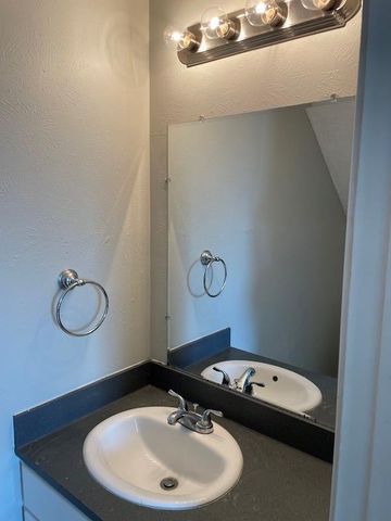 8401 Colony Loop DR D, Austin, TX 78724