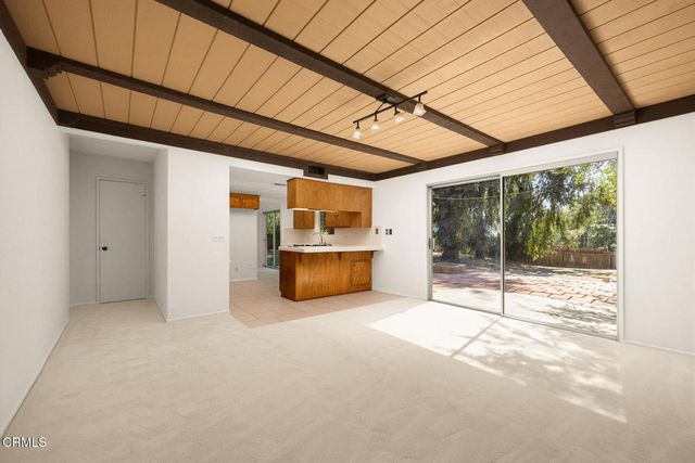 1740 Foothill Boulevard, La Canada Flintridge, CA 91011