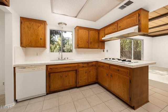 1740 Foothill Boulevard, La Canada Flintridge, CA 91011