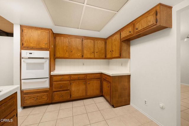 1740 Foothill Boulevard, La Canada Flintridge, CA 91011