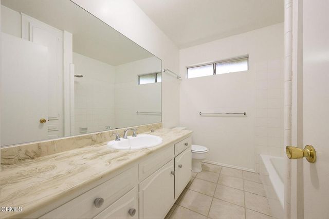 1740 Foothill Boulevard, La Canada Flintridge, CA 91011