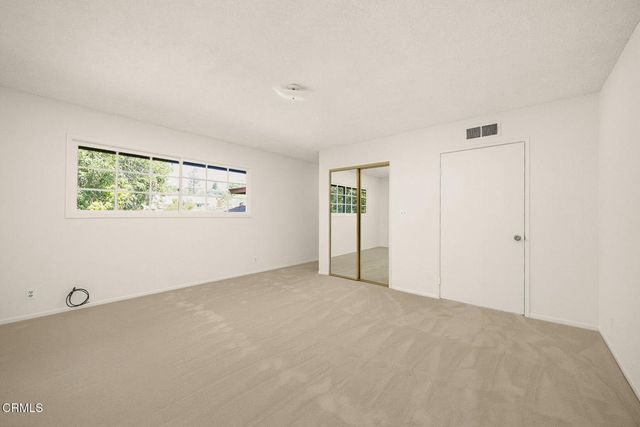 1740 Foothill Boulevard, La Canada Flintridge, CA 91011