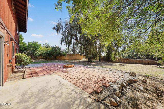 1740 Foothill Boulevard, La Canada Flintridge, CA 91011