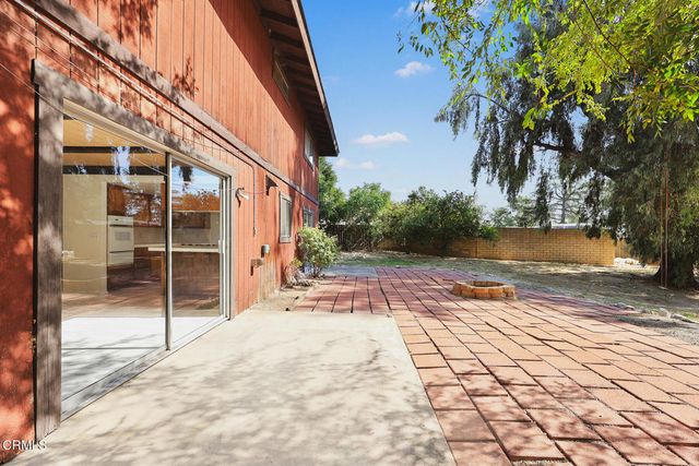 1740 Foothill Boulevard, La Canada Flintridge, CA 91011