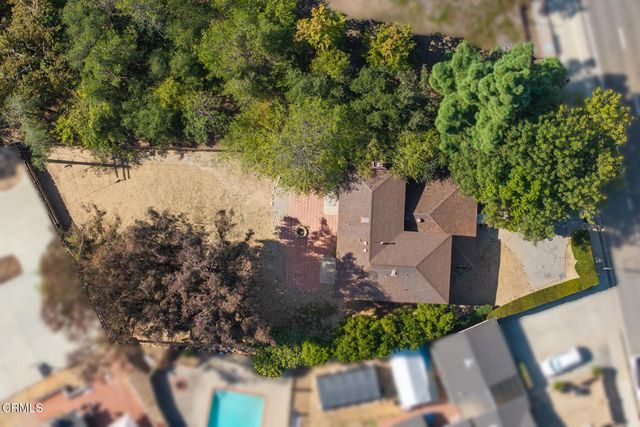 1740 Foothill Boulevard, La Canada Flintridge, CA 91011