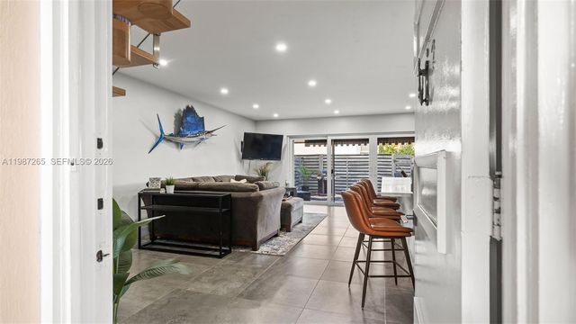 1501 SE 15th St 3-2, Fort Lauderdale, FL 33316