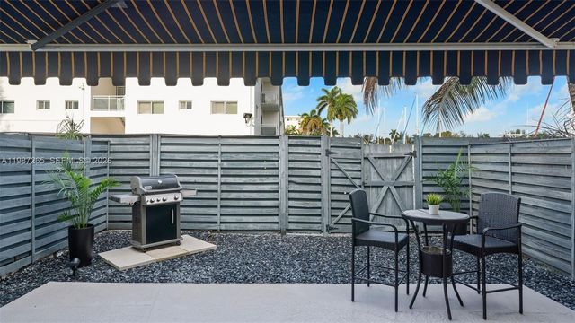 1501 SE 15th St 3-2, Fort Lauderdale, FL 33316