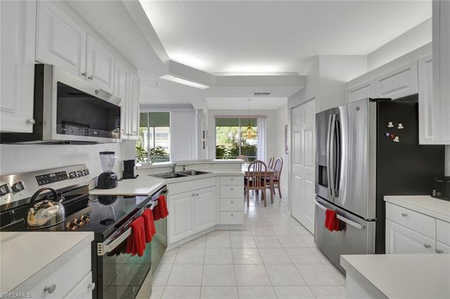 6883 Redbay Park RD # 102, Naples, FL 34109