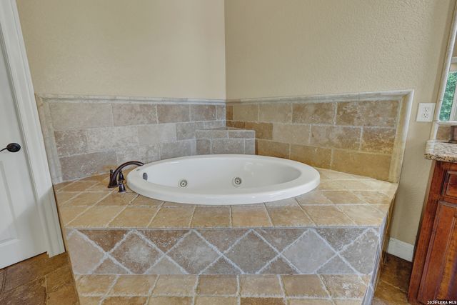 14190 IRON HORSE WAY, Helotes, TX 78023