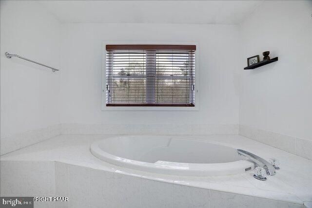 343 HIGH COUNTRY DR, Blakeslee, PA 18610