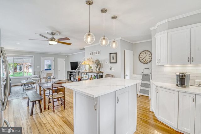 113 E TAYLOR RUN PKWY, Alexandria, VA 22314
