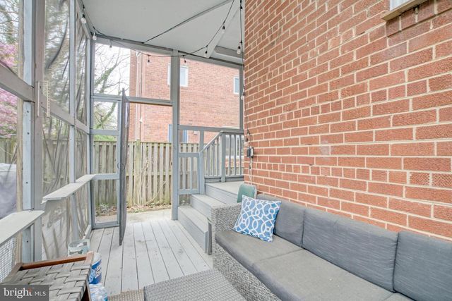 113 E TAYLOR RUN PKWY, Alexandria, VA 22314