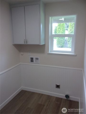 7911 119th Street Ct E, Puyallup, WA 98373