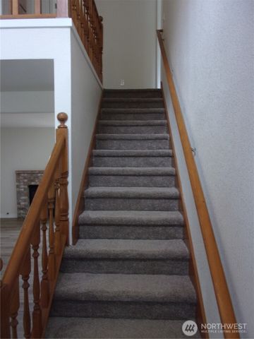 7911 119th Street Ct E, Puyallup, WA 98373