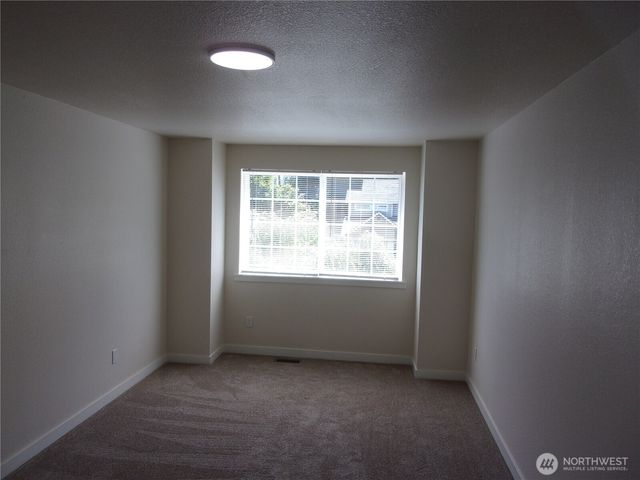 7911 119th Street Ct E, Puyallup, WA 98373
