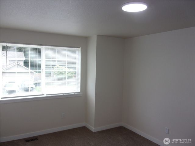 7911 119th Street Ct E, Puyallup, WA 98373