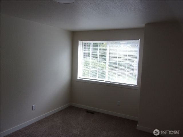 7911 119th Street Ct E, Puyallup, WA 98373