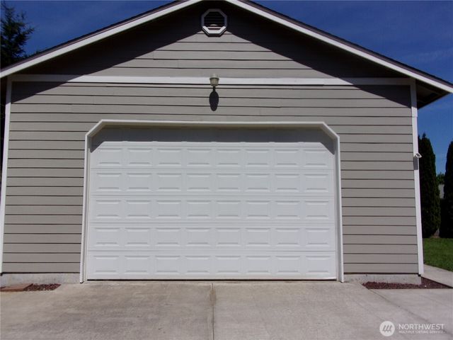 7911 119th Street Ct E, Puyallup, WA 98373