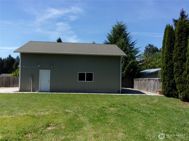 7911 119th Street Ct E, Puyallup, WA 98373